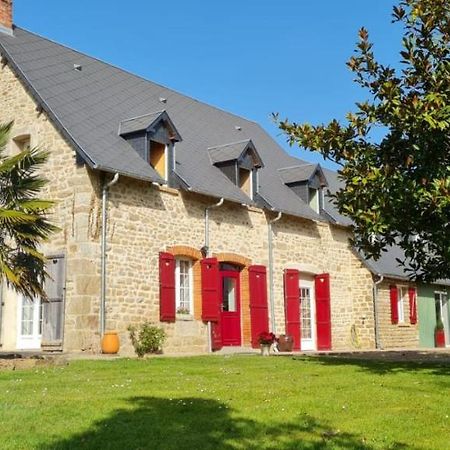 La Pichonniere Acomodação com café da manhã Isigny-le-Buat Exterior foto