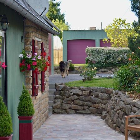 La Pichonniere Acomodação com café da manhã Isigny-le-Buat Exterior foto
