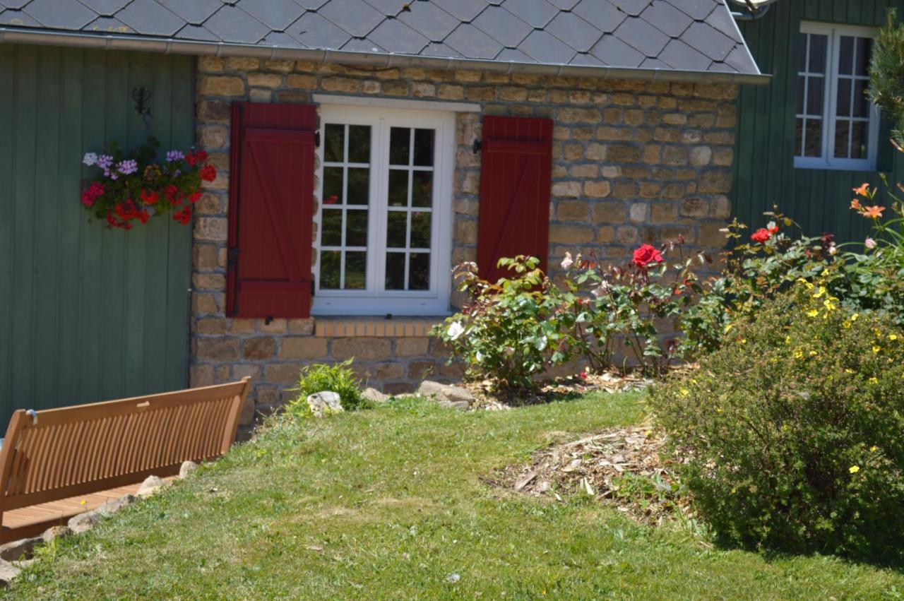 La Pichonniere Acomodação com café da manhã Isigny-le-Buat Exterior foto